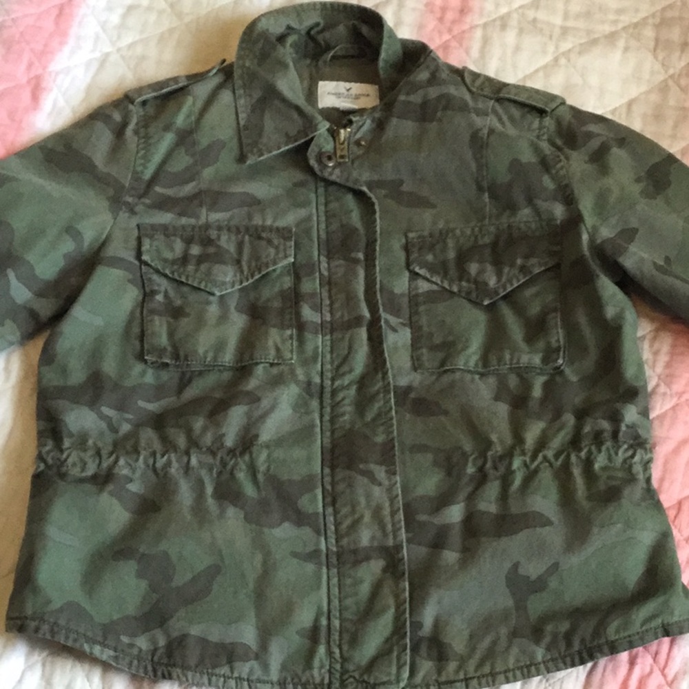 A camouflage American Eagle jacket size S